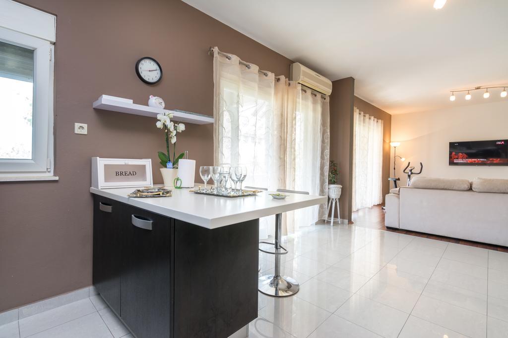 Apartman Verica トロギール エクステリア 写真